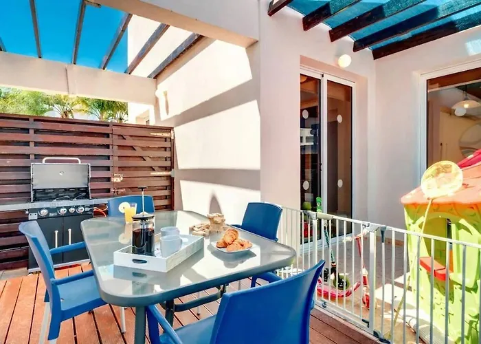 Vilă Pernera Sunrise