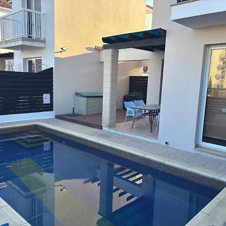 Pernera Sunrise Paralímni