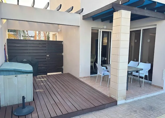 Pernera Sunrise Villa Paralímni